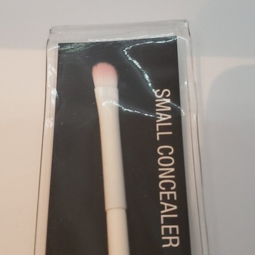 Set of 3 Wet n Wild Brushes - Picture 3 of 5